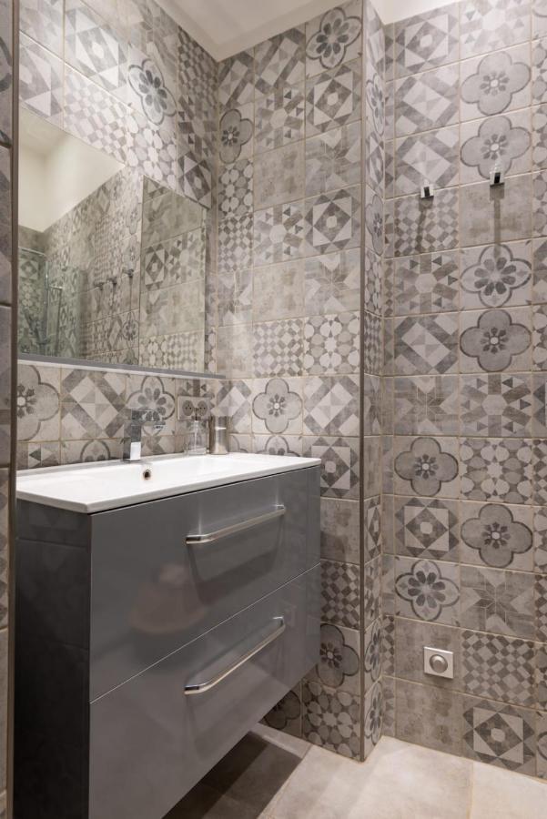 Latelier 2Br W Ac At 4 Min From The Beaches Of Old Nice Welkeys Exteriör bild